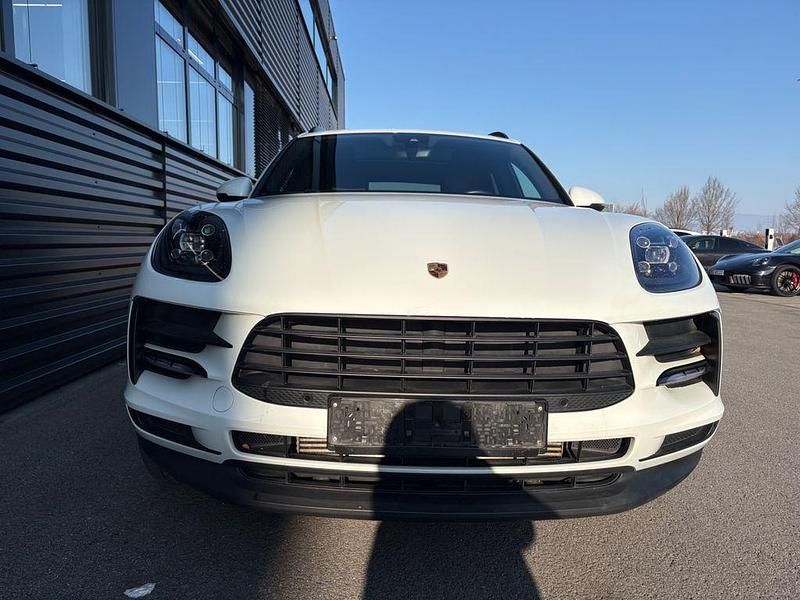Gebraucht Porsche Macan 245 PS (180 kW) 2019 Weiß SUV