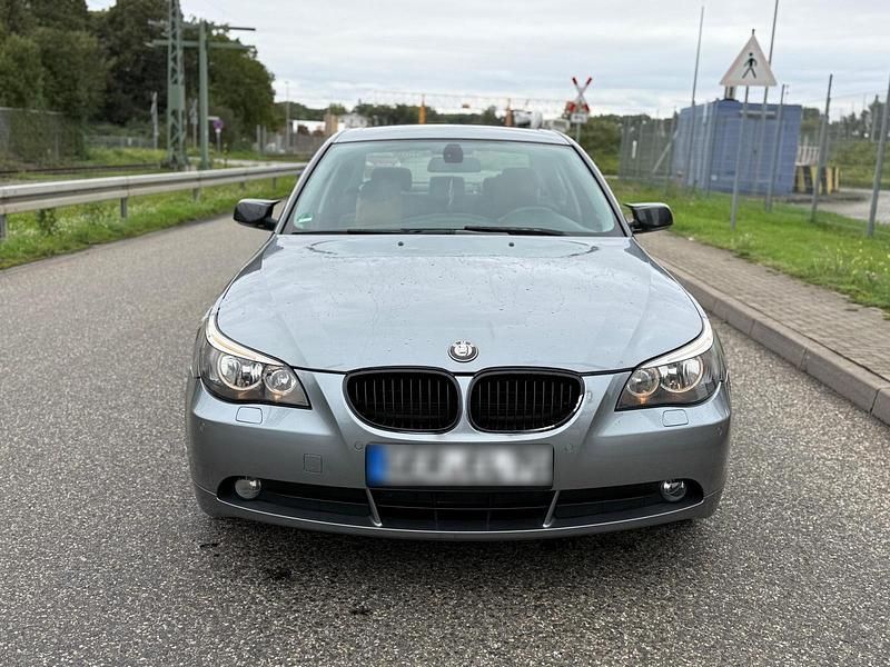 Gebraucht BMW 520 170 PS (125 kW) 2003 Grau Limousine