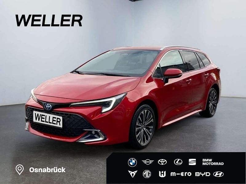 Rot Gebraucht 2024 Toyota Corolla Team Kombi | 29.390 € (Fairer Preis) - Bild 1/3