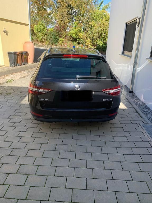 Gebraucht Skoda Superb Style 190 PS (139 kW) 2015 Schwarz Kombi