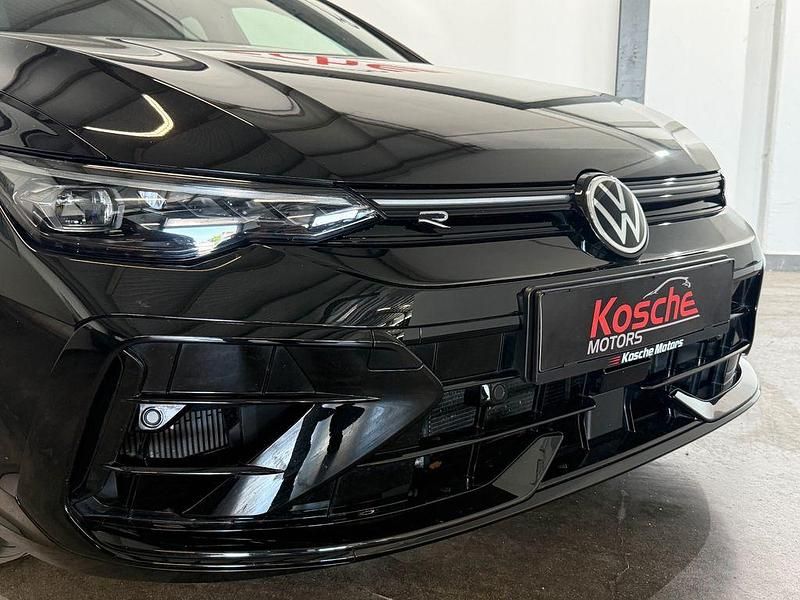 Gebraucht VW Golf VIII R 333 PS (244 kW) 2024 Schwarz Kombi