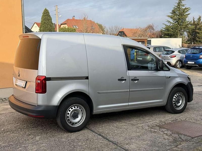 Usata VW Caddy 84 CV (61 kW) 2018 Argento Monovolume