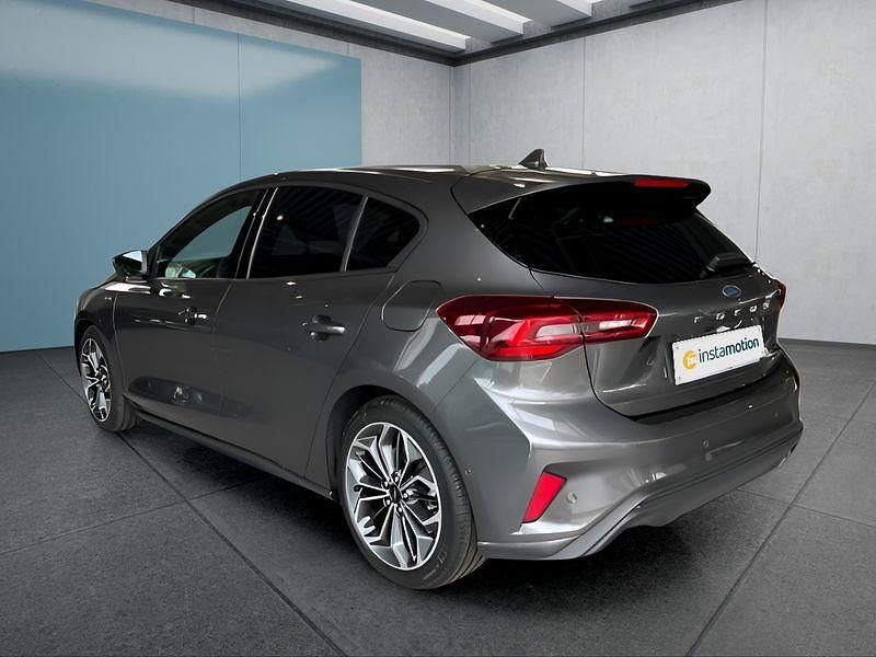 Gebraucht Ford Focus 125 PS (91 kW) 2024 Grau Limousine