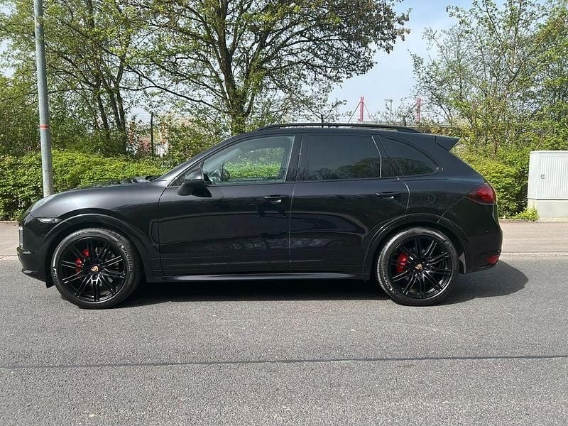 Schwarz Gebraucht 2014 Porsche Cayenne GTS SUV | 29.900 € (Fairer Preis) - Bild 1/4