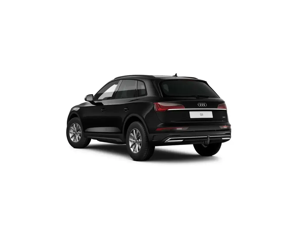 Używany Audi Q5 Basis 204 KM (150 kW) 2024 Czarny SUV