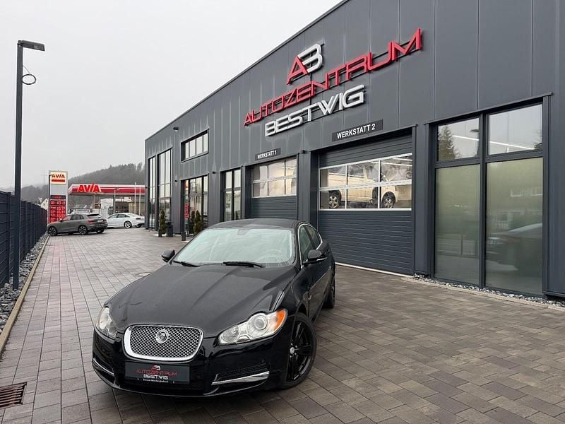 Gebraucht Jaguar XF Luxury 241 PS (177 kW) 2011 Schwarz Limousine