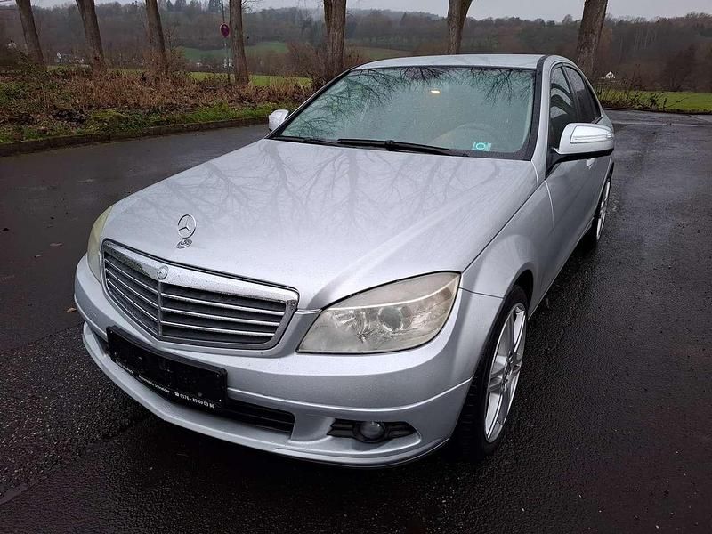 Silber Gebraucht 2007 Mercedes C180 Limousine | 3.100 € (Superpreis) - Bild 1/4