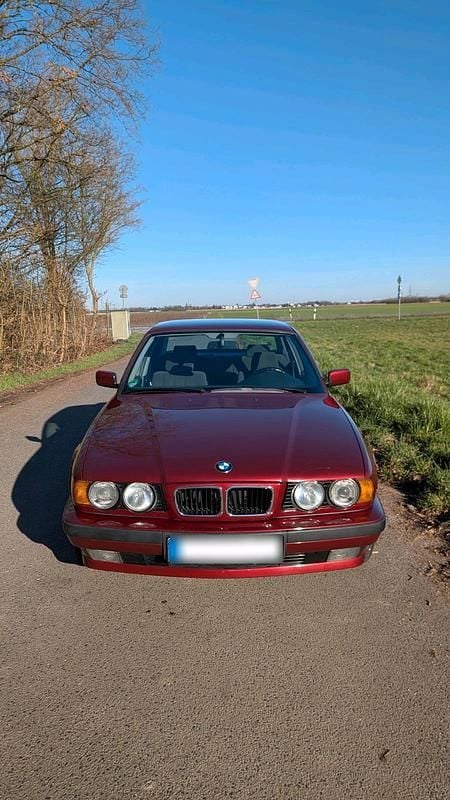 Gebraucht BMW 518 116 PS (85 kW) 1995 Rot Limousine