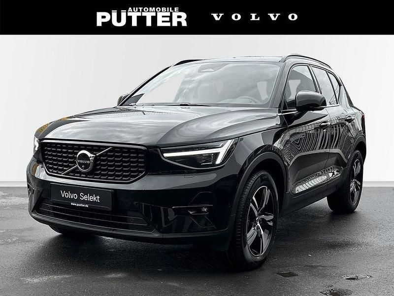 Schwarz Gebraucht 2025 Volvo XC40 Plus SUV | 36.490 € (Fairer Preis) - Bild 1/4