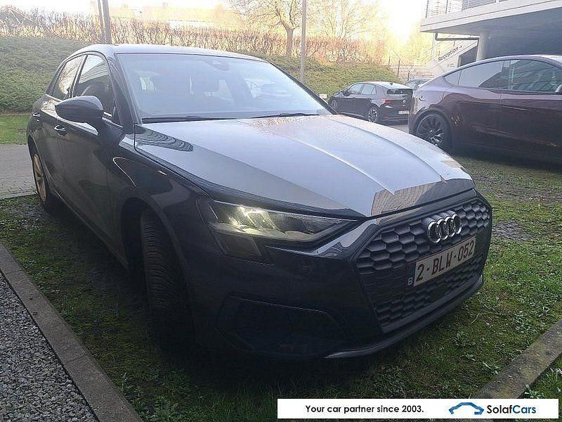 Gebraucht Audi A3 116 PS (85 kW) 2022 Grau Limousine