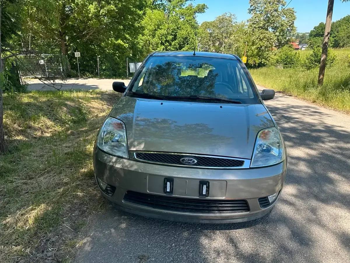 Gebraucht Ford Fiesta 80 PS (58 kW) 2002 Andere farben Kleinwagen
