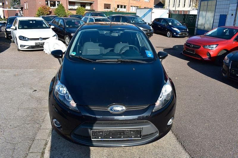 Gebraucht Ford Fiesta Trend 82 PS (60 kW) 2012 Schwarz Limousine