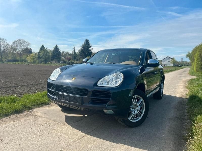 Second-hand Porsche Cayenne 250 CP (183 kW) 2005 Albastru SUV