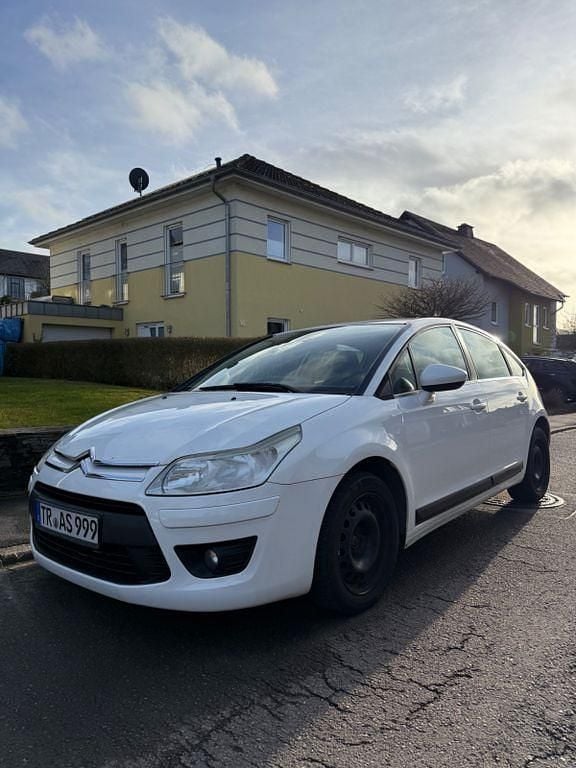 Gebraucht Citroën C4 109 PS (80 kW) 2010 Weiß Limousine