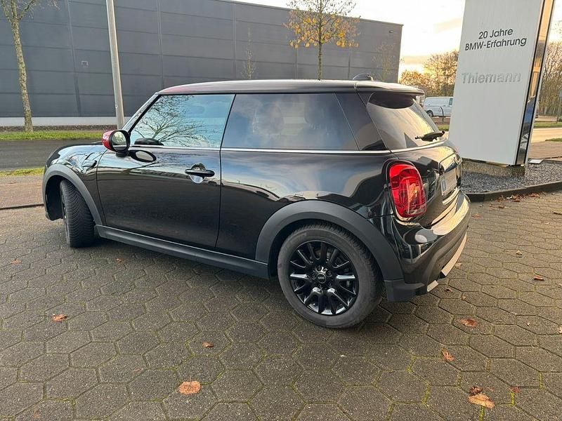 Gebraucht Mini Cooper 136 PS (100 kW) 2022 Schwarz Kleinwagen
