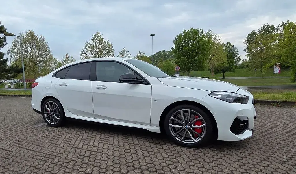 Gebraucht BMW M235 Performance 306 PS (225 kW) 2023 Weiß Coupé
