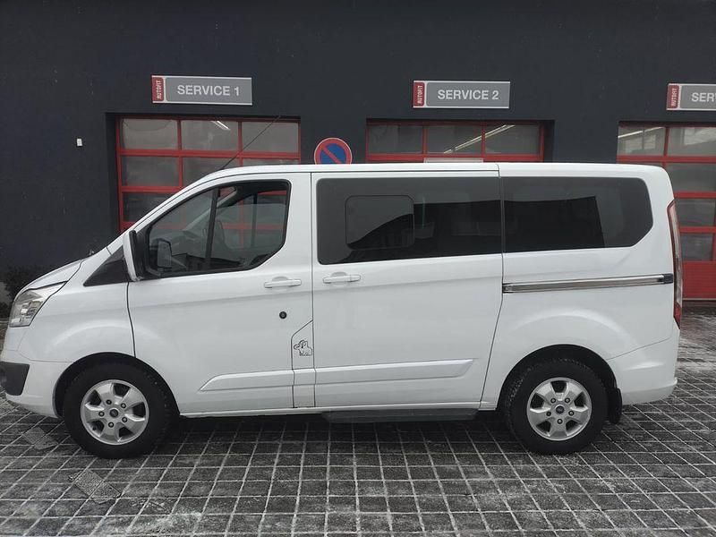 Gebraucht Ford Tourneo 170 PS (125 kW) 2017 Weiß Kombi