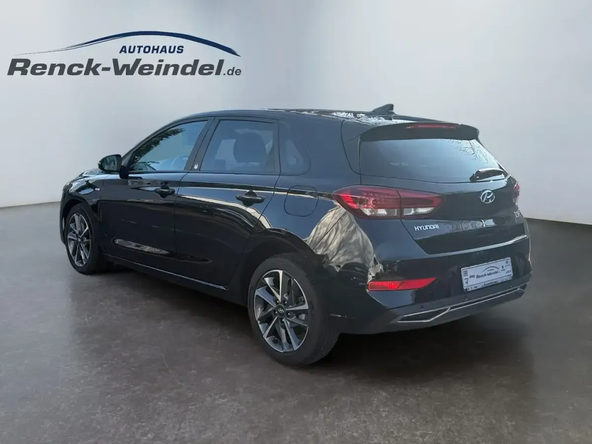 Gebraucht Hyundai i30 Edition 30+ 159 PS (116 kW) 2021 Schwarz Limousine