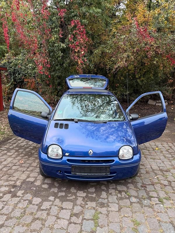 Violet Gebraucht 2002 Renault Twingo Kleinwagen | 700 € - Bild 1/3