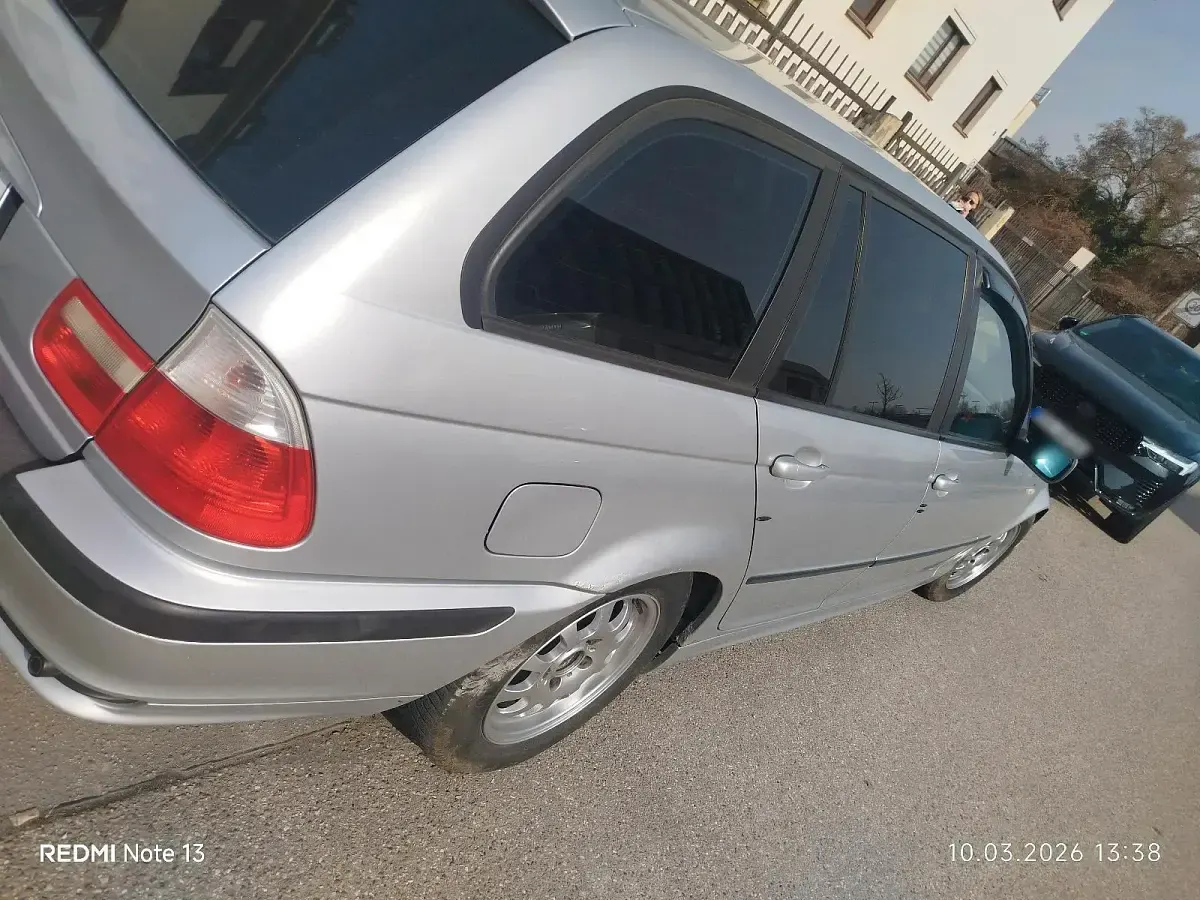 Gebraucht BMW 318 Basis 143 PS (105 kW) 2003 Silber Kombi