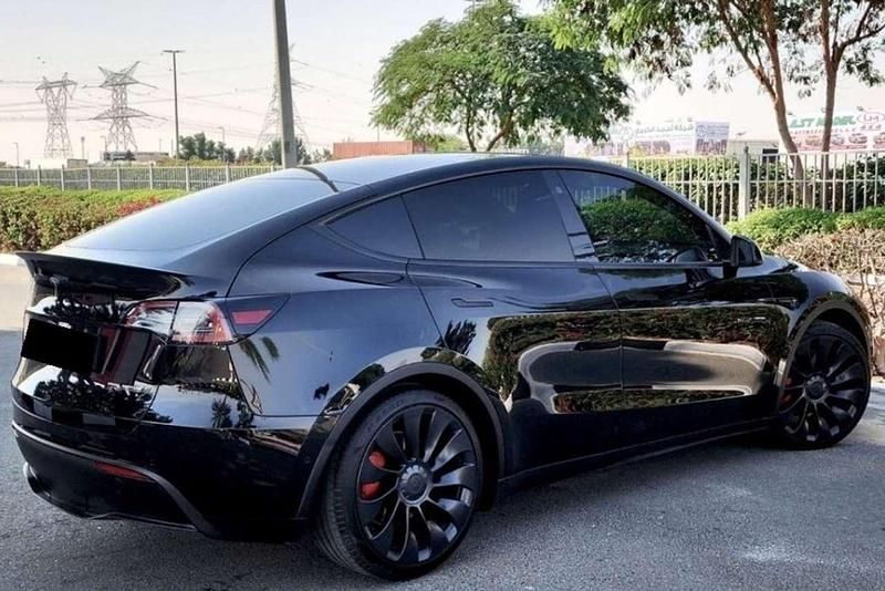 Gebraucht 2022 Tesla Model Y SUV | 38.869 € (Teuer) - Bild 1/4