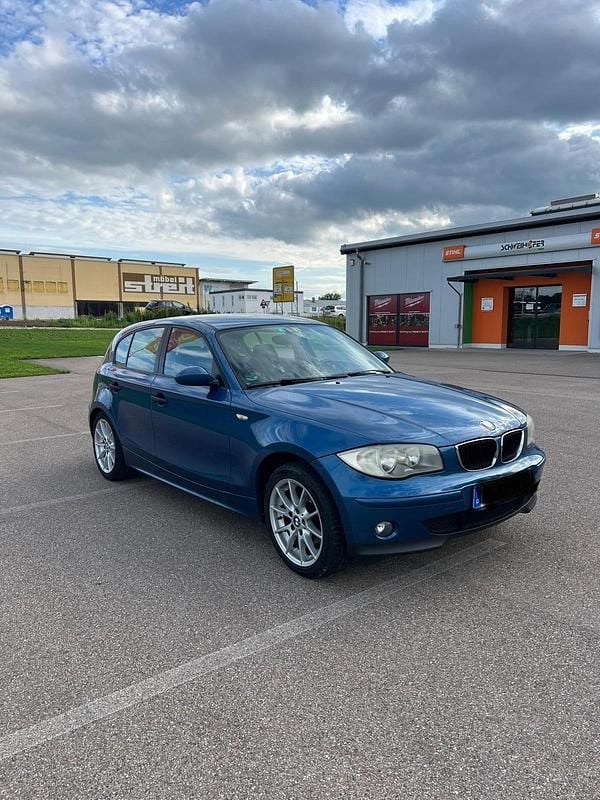 Blau Gebraucht 2006 BMW 116 Kleinwagen | 1.900 € (Guter Preis) - Bild 1/4