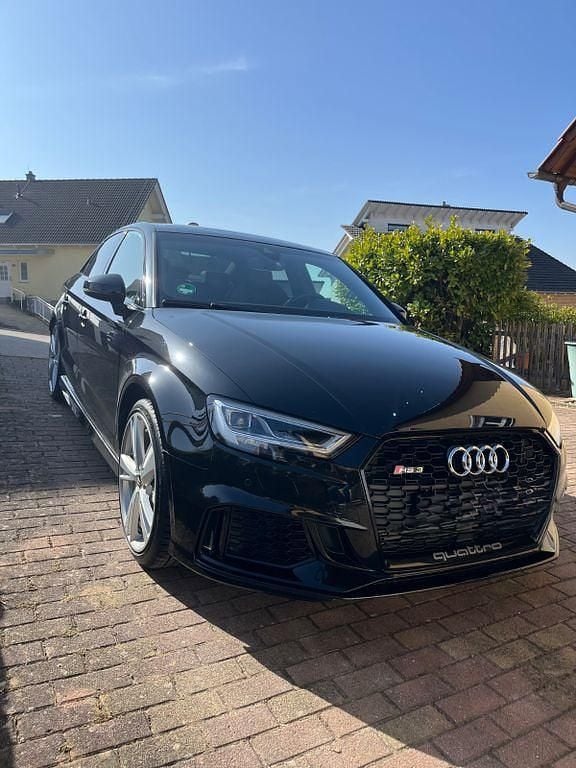 Gebraucht Audi RS3 Ambiente 400 PS (294 kW) 2021 Schwarz Limousine