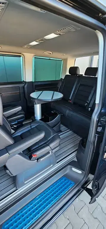 Gebraucht VW Multivan 204 PS (150 kW) 2023 Blau Van / Kleinbus