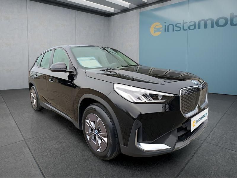 Gebraucht BMW iX1 230 kW (313 PS) 2023 Schwarz SUV