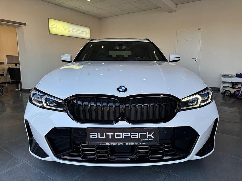Gebraucht BMW 320 M Sport 190 PS (139 kW) 2024 Weiß Limousine