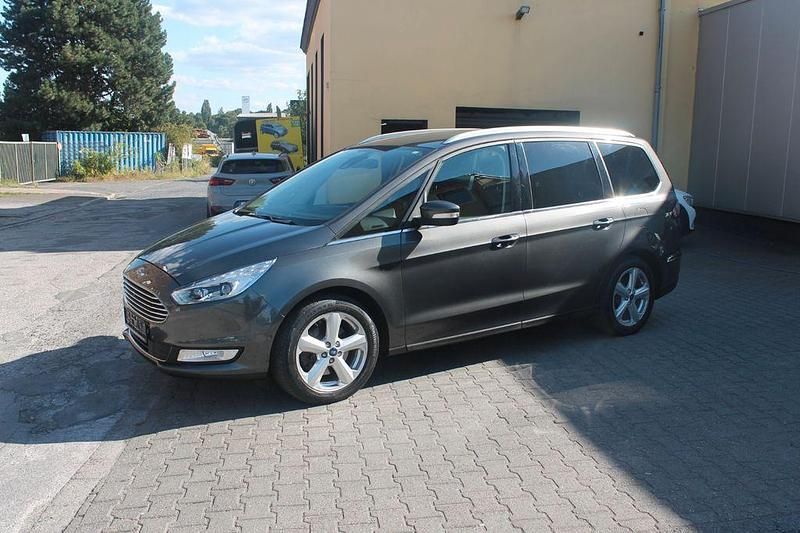 Gebraucht Ford Galaxy Titanium 211 PS (155 kW) 2017 Grau Van / Kleinbus
