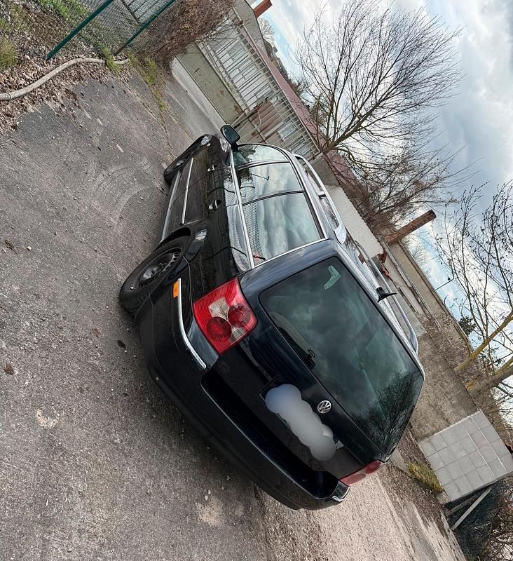 Gebraucht VW Passat Highline 131 PS (96 kW) 2002 Blau Kombi