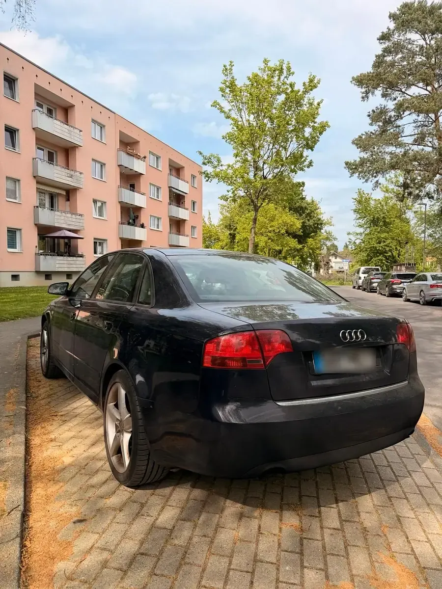 Second-hand Audi A4 163 CP (119 kW) 2005 Albastru Berlinǎ