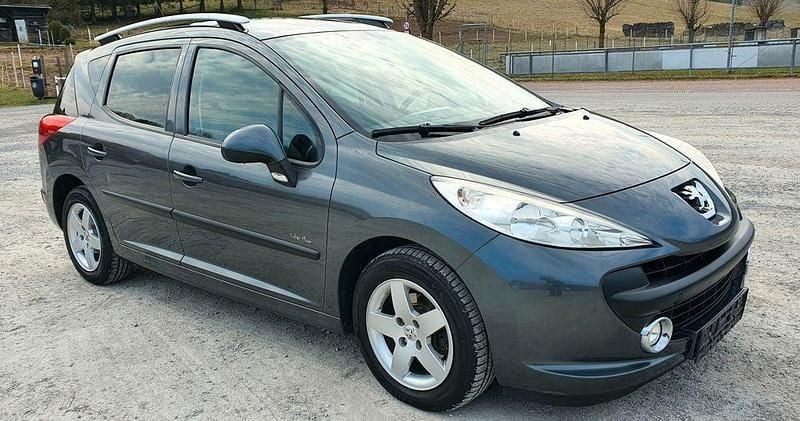 Grau Gebraucht 2009 Peugeot 207 Premium Kombi | 1.650 € (Guter Preis) - Bild 1/4