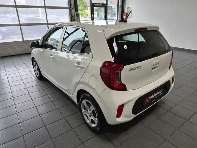 Używany Kia Picanto Edition 7 84 KM (61 kW) 2023 Biały Hatchback