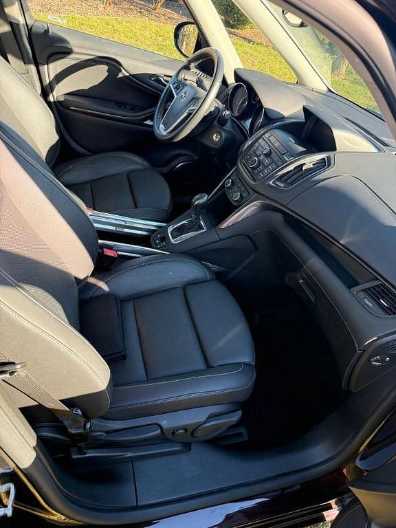 Gebraucht Opel Zafira Tourer Business Edition 131 PS (96 kW) 2015 Braun Van / Kleinbus