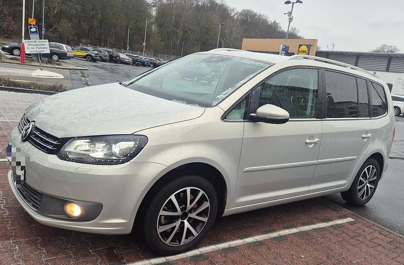 Gebraucht VW Touran Highline 140 PS (102 kW) 2012 Grau Van / Kleinbus