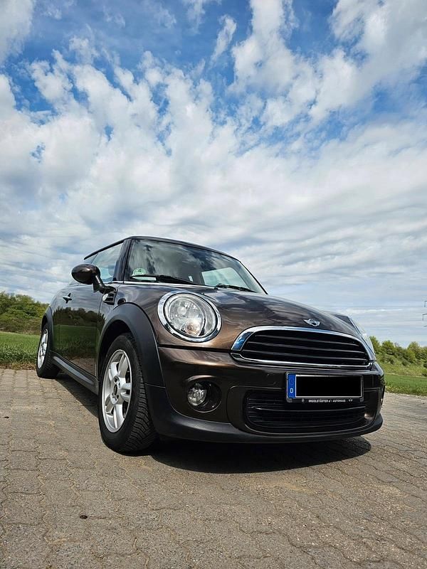 Usado Mini ONE 70 HP (51 kW) 2011 Castanho Citadino