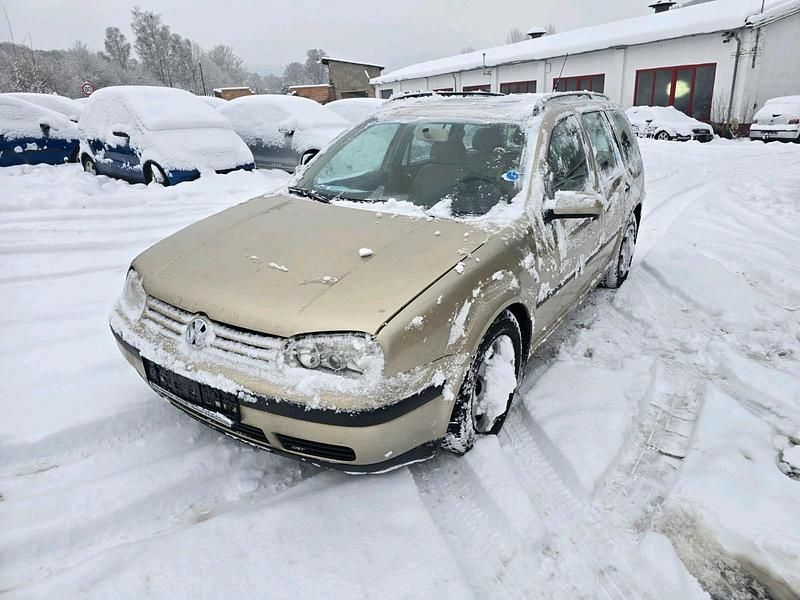 Silber Gebraucht 2002 VW Golf IV Kombi | 3.950 € - Bild 1/4