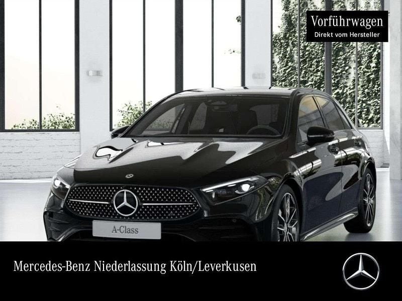 Schwarz Gebraucht 2025 Mercedes A180 AMG Limousine | 33.990 € (Fairer Preis) - Bild 1/4