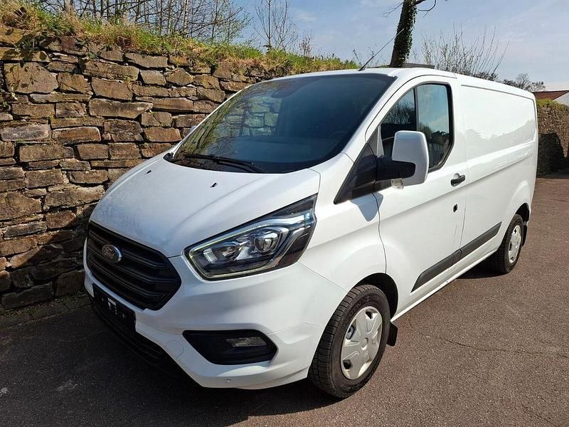 Gebraucht Ford Transit Custom Trend 131 PS (96 kW) 2019 Weiß Van / Kleinbus