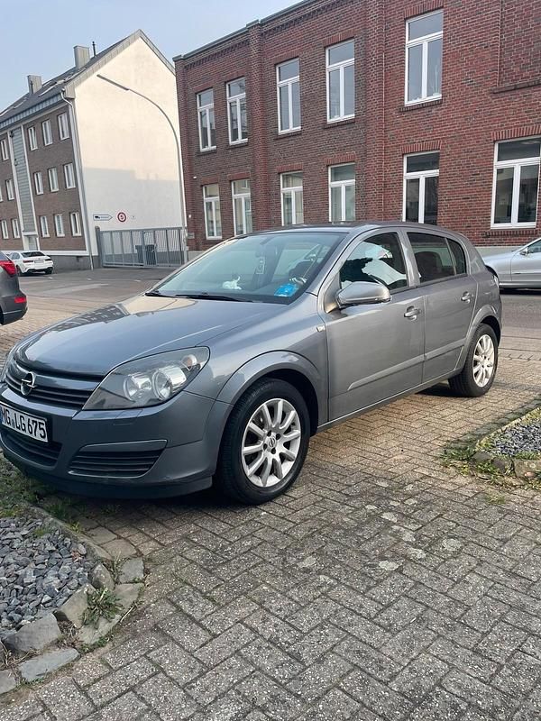 Gebraucht Opel Astra 105 PS (77 kW) 2004 Grau Limousine