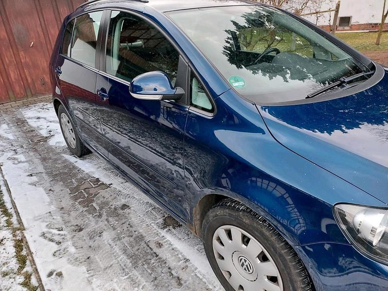 Gebraucht VW Golf VI 102 PS (75 kW) 2010 Blau Kleinwagen