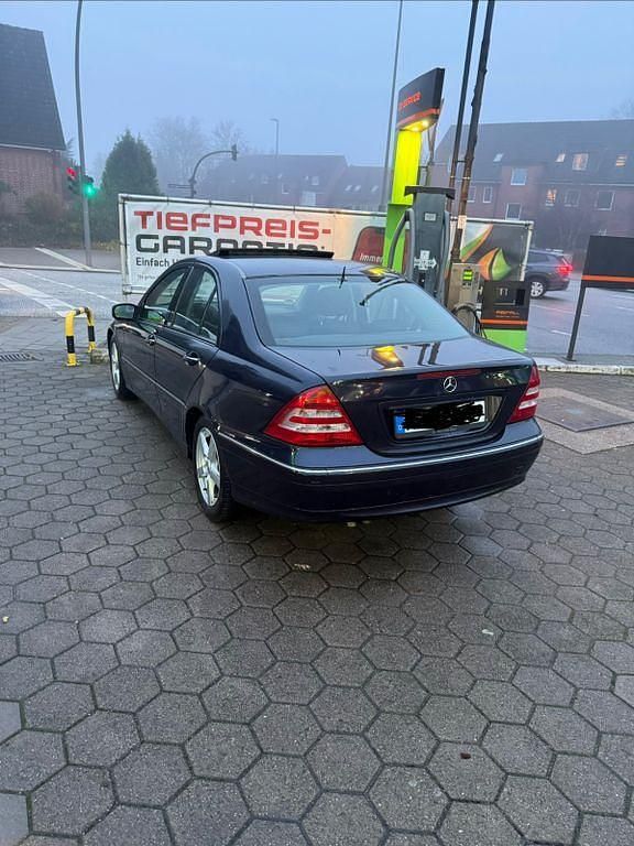 Blau Gebraucht 2005 Mercedes C230 Elegance Limousine | 3.000 € (Guter Preis) - Bild 1/4