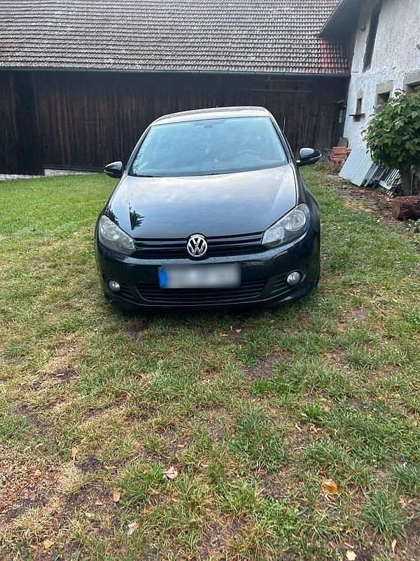Schwarz Gebraucht 2012 VW Golf VI Kleinwagen | 5.000 € (Fairer Preis) - Bild 1/4