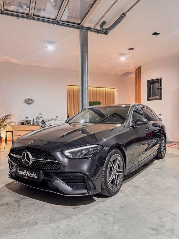 Grau Gebraucht 2022 Mercedes C180 AMG Kombi | 30.900 € (Fairer Preis) - Bild 1/4