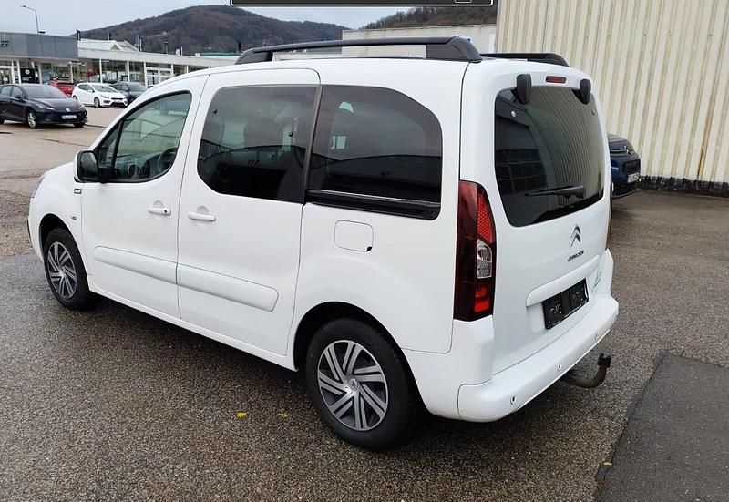Gebraucht Citroën Berlingo SELECTION 99 PS (72 kW) 2017 Weiß Van / Kleinbus