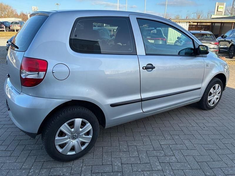 Gebraucht VW Fox 54 PS (39 kW) 2007 Silber Kleinwagen