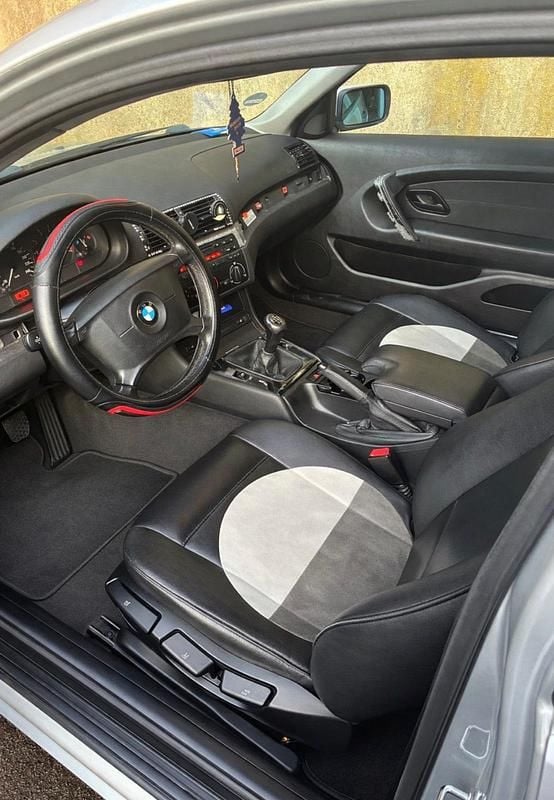 Usado BMW 316 116 HP (85 kW) 2003 Prateado Coupé