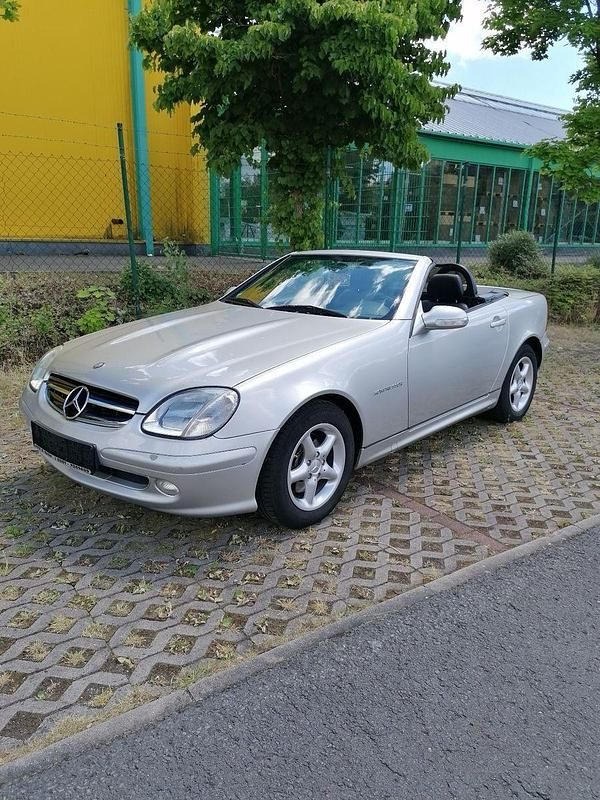 Silber Gebraucht 2002 Mercedes SLK200 Cabrio | 4.200 € (Guter Preis) - Bild 1/4